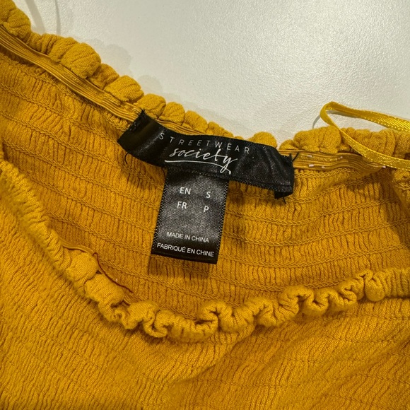 Streetwear Society Mustard Ruffled smocked off the shoulder top - Picture 4 of 8
